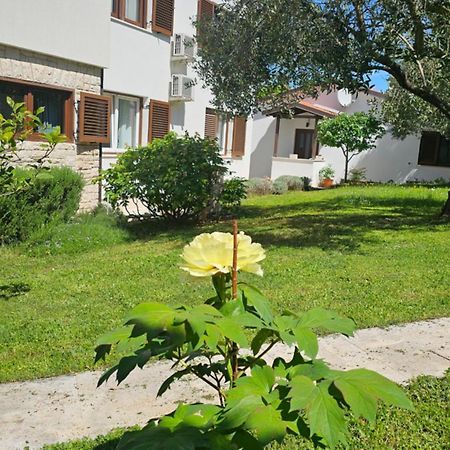 Apartments Dina PUY Exterior foto
